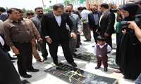 حضور وزیر بهداشت، درمان و آموزش پزشکی برمزار شهدای عرصه سلامت در زاهدان