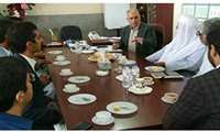 رئیس دانشگاه علوم پزشکی زاهدان در نشستی صمیمی با امام جمعه، شهردار و اعضای شورای شهر نوک آباد :